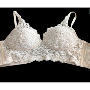MAIDENFORM 36A Ivory Bralette. EUC